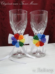 Свадебные бокалы для молодоженов цветы бант