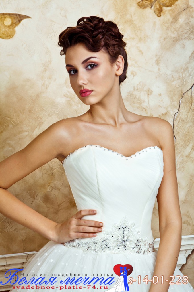 Свадебное платье с утонченным карсетом