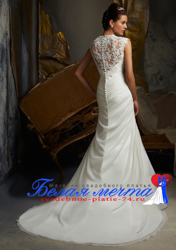 Вид сзади свадебное платье с закрытой спиной