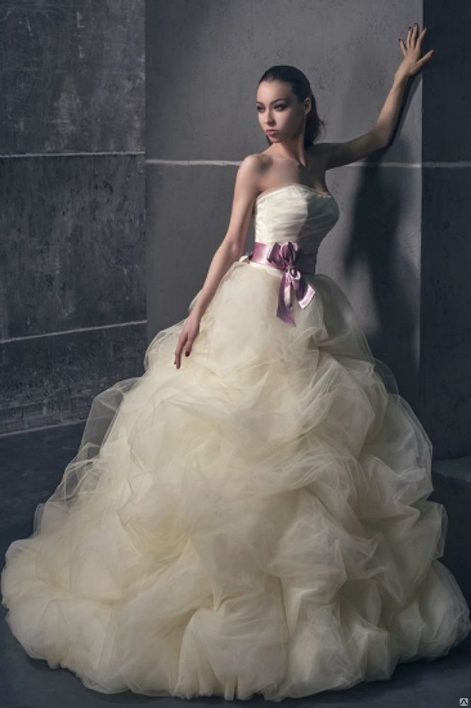 Пышное свадебное платье 2016г